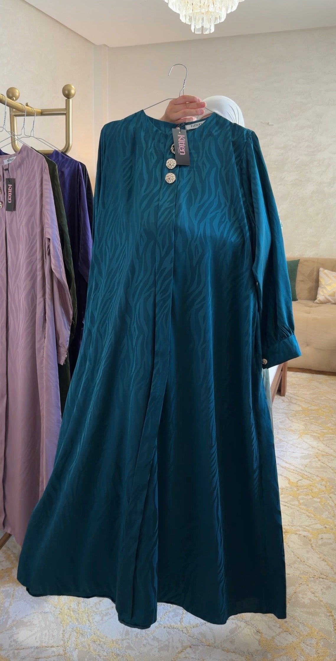 Abaya Amiraa