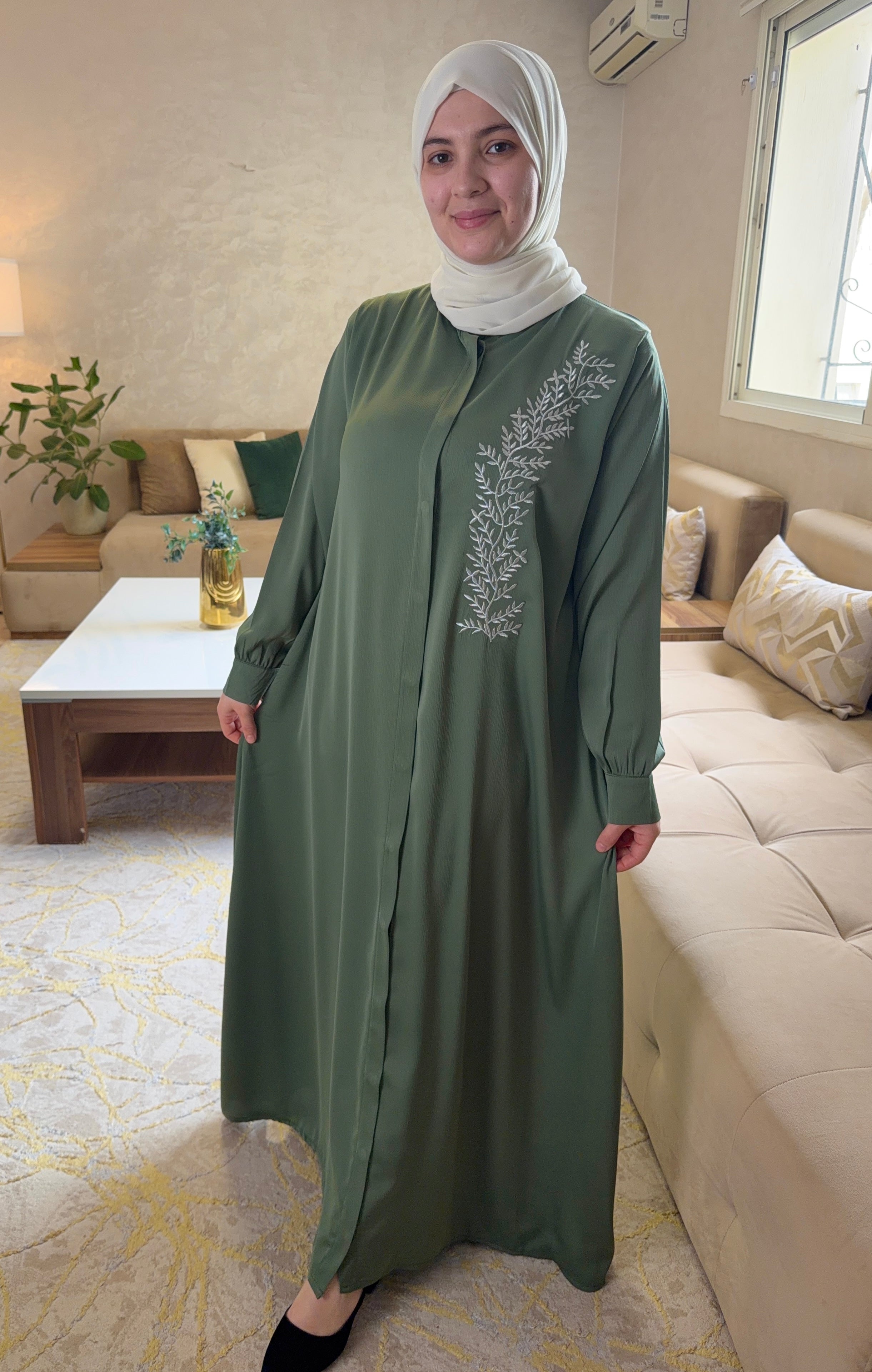 abaya chomokh